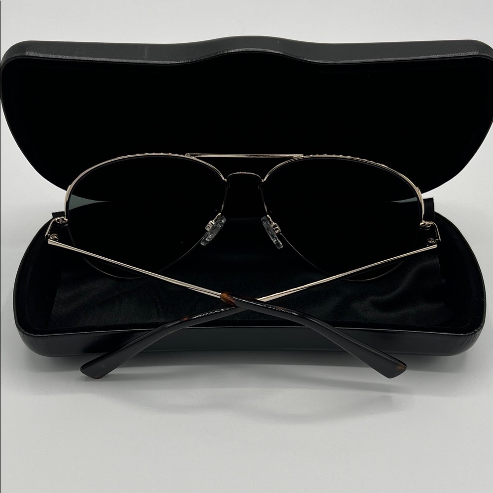 NEW✨Banana Republic✨             
Gold Frame Sunglasses - Picture 5 of 7